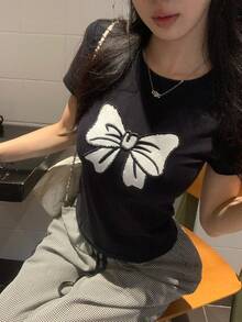 DAZY Camiseta casual de mujer de manga corta con cuello redondo y estampado de lazo - Negro - Ver 4