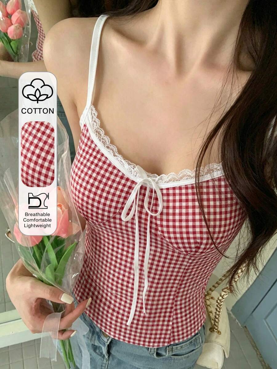 DAZY Camiseta de tirantes de uso diario versátil con parches de encaje y cuadros para mujer - Burdeos - Ver 1