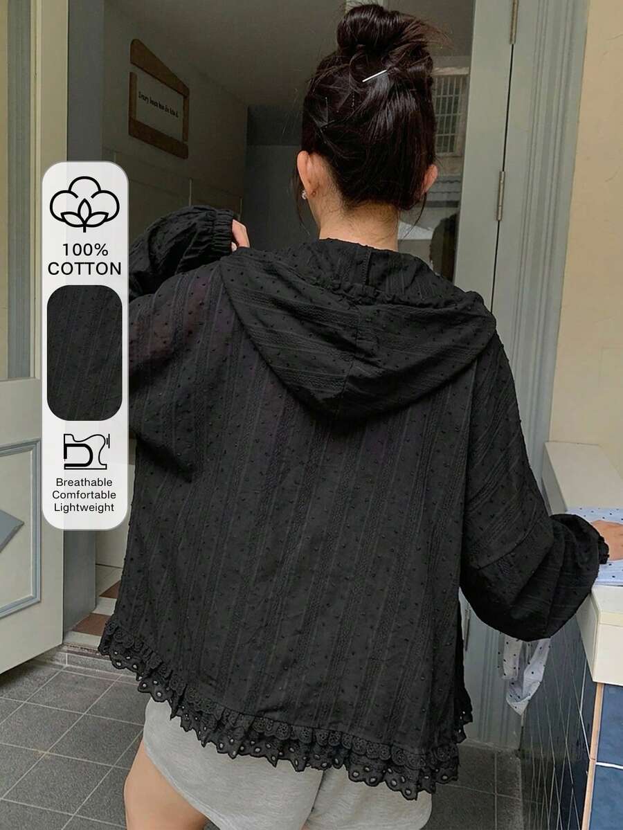 Dazy Plus 连帽长袖宽松纹理面料蕾丝拼接休闲度假风常规外套，大码女款，春夏款 - 黑色 - 查看 1