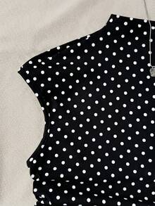 SHEIN Áo croptop ôm sát họa tiết chấm bi chất dệt kim cho bé gái tuổi teen, gấu nhún bất đối xứng, tay ngắn phong cách casual chic, phù hợp mùa xuân/hè, đi học, phối đồ mẹ và bé - màu đen - Xem 5