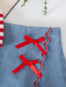 SHEIN Playful Pals 2件組女嬰紅白條紋無袖蝴蝶結刺繡V領背心上衣搭配水洗藍裙褲可愛夏季日套裝 - 紅色 - 查看 4