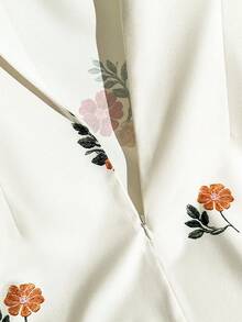 GlowEve 女士花卉刺绣纽扣修身优雅旗袍领迷你连衣裙 - 彩色 - 查看 5
