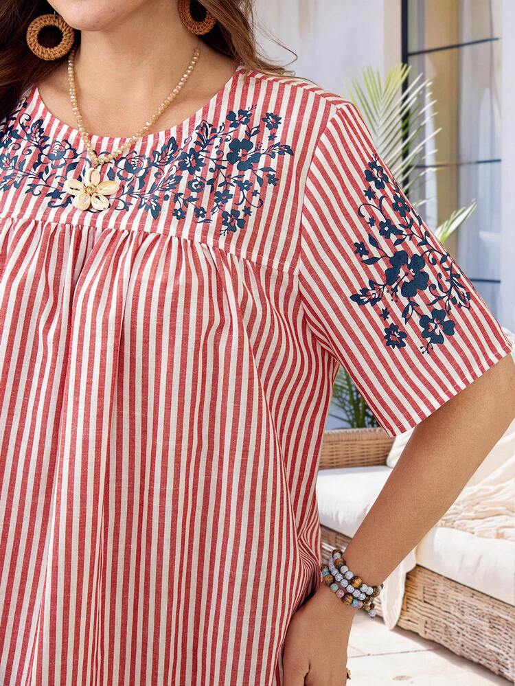 Plus Size Women's Summer Casual Vacation Country Floral Print Red Striped Round Neck Short Sleeve Dress,Suitable For Summer Vacation,Casual Holiday Style,Summer Outfits For Women ,Vacation Outfits Women ,Holiday Outfits For Women,Going Out Outfits, New Clothes,Simple And Fashionable For Everyday Wear,Suitable For Summer, Vacation, Daily Wear, Festival Outfits For Women,Country Concert Outfit,Beach Outfits For Women,Western Style,Flowy Dress,Boho Dress