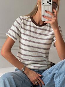 Livesso Camiseta de cuello redondo de manga corta a rayas para mujer - Beis - Ver 6
