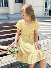 SHEIN Vestido Casual com Decote em V, Manga Bufante, Cinto e Saia em A para Meninas Pré-Adolescentes, com Estampa Floral Verde - Amarelo - Visão 5