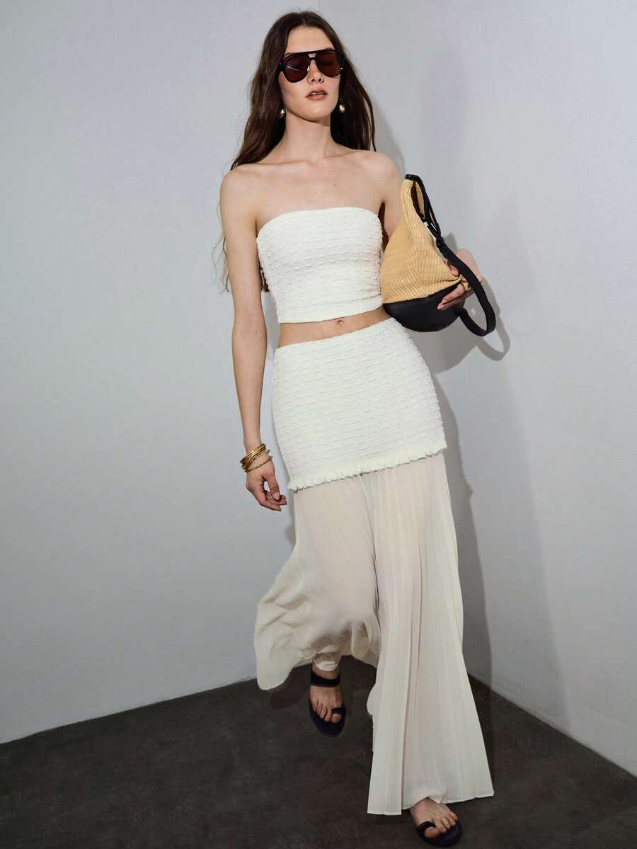 MOTF PREMIUM Bộ 2 món gồm áo croptop dệt kim nhún bèo và chân váy maxi chữ A, thích hợp cho kỳ nghỉ xuân/hè. - Màu be - Xem 1