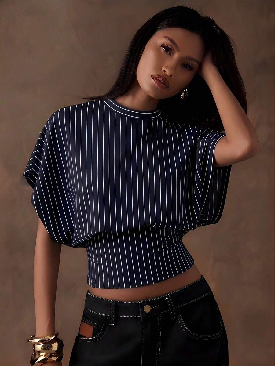SHEIN BAE Áo thun cổ tròn tay cánh dơi kẻ sọc xanh navy và trắng, phong cách tối giản, thanh lịch, đa năng, phù hợp cho tiệc tùng, đi biển, kỳ nghỉ, mặc mùa hè. - Nhiều màu - Xem 1