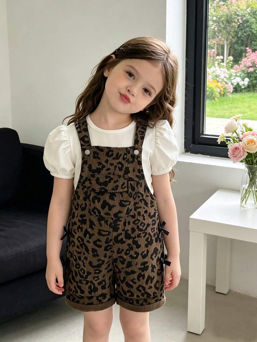 Kleine Mädchen Spielerischer & süßer Stil Kleinkind Latzhose, saisonal, kaffeebraun, schwarze Schleife Dekoration an den Seiten, braune Basis schwarzer Leoparden Muster Design, locker gerade Bein Latzhose, Cord Stoff, weich & bequem, geeignet für Schule, Pendeln, täglichen Outdoor-Einsatz - Kaffeebraun - Übersicht 1