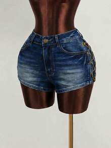Mistrie Quần short denim nữ kiểu dáng thường ngày, có túi và dây xích bên hông. - Màu xanh lam - Xem 3