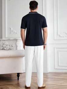 Core Aspect 男士短袖纹理面料拉链领 Polo 衫套装，适合居家、外出和办公穿着。男士棕色短裤套装，男士 Polo 短裤套装。 - 彩色 - 查看 2
