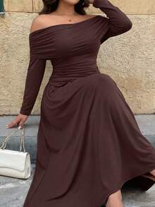Elenzga Conjunto de 2 piezas de top de manga larga con hombros descubiertos y falda con bajo asimétrico de unicolor para mujer de talla grande, elegante para citas y fiestas - Café integral - Ver 3