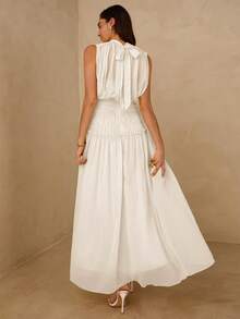 Enchnt Đầm chiffon không tay cổ tàu màu trơn, lưng xếp ly. - trắng - Xem 2