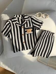 SHEIN 两件套男婴可爱夏季休闲条纹针织polo衫和松紧腰短裤套装，适合生日派对、锐舞派对、晚宴、演出、婚礼、迎婴派对、洗礼、一周岁生日庆祝、婚礼宾客、迎婴派对洗礼服装 - 黑與白 - 查看 4