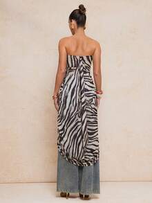 Lumalex Atasan Wanita Motif Zebra Leher V Pendek dengan Hem Asimetris dan Detail Kerut, Serbaguna untuk Pantai hingga Acara Gala, Kemewahan yang Tenang Berpadu dengan Nuansa Pesta - MultiWarna - View 3