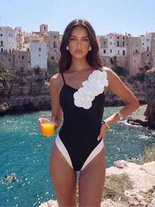 Selianne Body ajustado con bloques de color de moda para mujer, diseño de tirantes finos con decoración floral 3D, versátil para uso diario, vacaciones, festivales de música, fiestas - Blanco y Negro - Ver 3