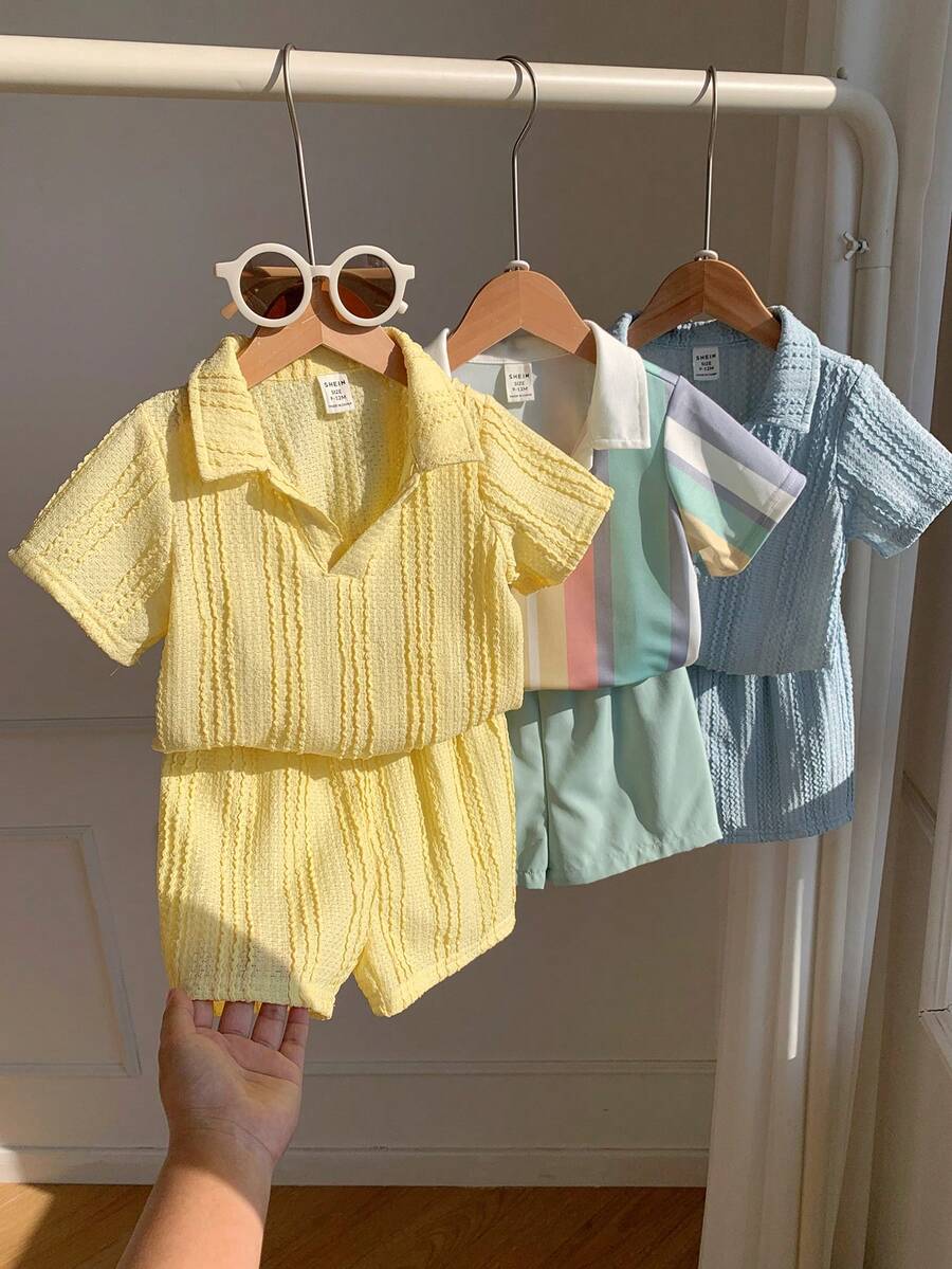 SHEIN 3件套男女宝宝/男宝宝休闲可爱度假风V领Polo衫和短裤套装，男宝宝夏季服装