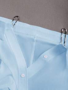 GlowEve Blusa elegante de manga larga con hombros descubiertos, decorada con botones y cadena de unicolor - Azul - Ver 3
