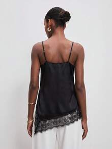 ATUI Studio Camiseta de tirantes elegante de mujer con parches de encaje y bajo asimétrico de unicolor para el verano - Negro - Ver 2