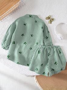 SHEIN 3件套女童编织条纹蝴蝶结装饰休闲衬衫+纯色针织背心+短裤套装 - 綠色 - 查看 11