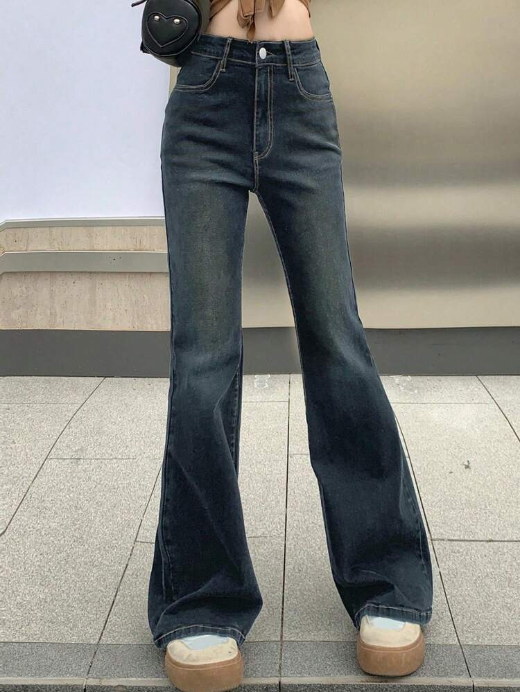 Women's Casual Everyday Washed Flared Jeans With Slant Pockets