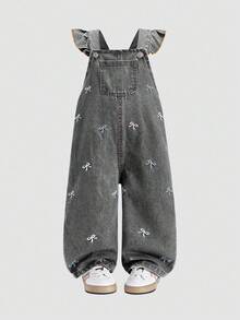 SHEIN 女婴牛仔背带裤，柔软棉质，休闲时尚，百搭舒适，适合日常穿着。可爱简约的设计，饰有荷叶边肩带和刺绣蝴蝶结，无弹力浅色水洗牛仔背带裤，适合日常穿着、居家、外出、派对等场合。新品上市。 - 灰色 - 查看 6