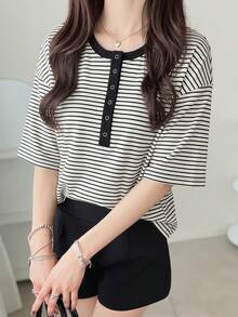 FRIFUL Women's Wavy Striped Loose Contrast Trim Short Sleeve T-Shirt, Summer Casual Wear - Black - View 4