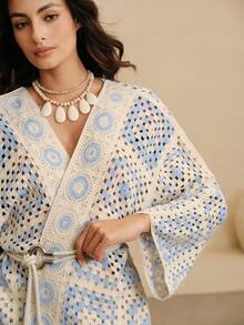 SHEIN Revavyn Cárdigan de punto con patrón geométrico calado, adecuado para usar en la playa y en resorts - Azul y blanco - Ver 3
