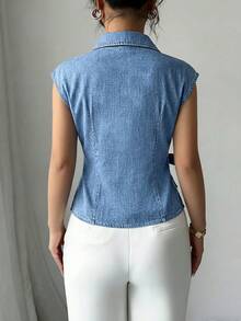 Modelyn CURVE 大尺碼純色圍裹繫帶無袖休閒牛仔上衣 夏季嘉年華服裝 通勤 度假 畢業 俐落 Y2k 可愛街頭風 甜美派對 婚禮 優雅商務休閒 女款經典牛仔無袖襯衫 領口設計 前繫帶 時尚夏季造型 - 藍色 - 查看 2