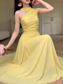 Modelyn Váy màu vàng thanh lịch, lệch vai, xếp ly ở eo. - Màu vàng - Xem 4