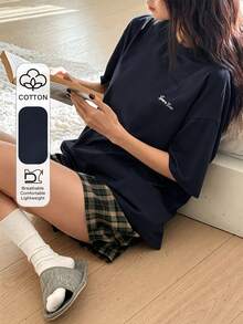 DAZY Set de 2 piezas de pijama de mujer con camiseta suelta con estampado de letras y pantalones cortos a cuadros, conjunto casual de verano - Azul Marino - Ver 4