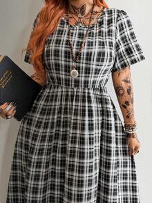 Whyspr Vestido midi de manga corta y cuello redondo a cuadros - Negro - Ver 3