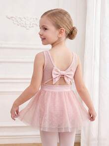 SHEIN Đầm múa ba lê tay ngắn màu hồng voan cho bé gái, thiết kế xếp ly phía trước, nơ xinh xắn phía sau, chân váy voan mềm mại và nhẹ, co giãn và thân thiện với da, thích hợp cho khiêu vũ, yoga và thể thao, phù hợp cho mọi mùa. - Hồng - Xem 2