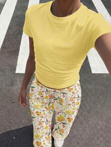Tween Girl Spring/Summer Fashion Beach Vacation Solid Color Ruffle Cropped Short Sleeve T-Shirt And Floral Print Wide Leg Pants Set - Multicolor - View 2