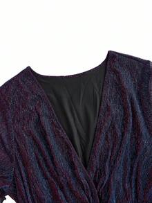 Enliva Vestido de fiesta/noche con escote en V, mangas con volantes y bajo con volantes en degradado para mujeres de talla grande, adecuado para fiestas, el Día de San Valentín, para silueta redondeada tipo manzana, para verano - Morado - Ver 3