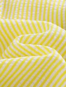Cozy Pixies Conjunto de 2 piezas para bebé niña: Top con mangas de vuelo texturizadas amarillo y pantalones rectos - Amarillo - Ver 7