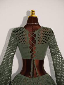 Amplova Conjunto de 2 piezas de suéter corto y sexy de unicolor con mangas acampanadas y calados, y shorts de punto con decoración de flecos para mujer en otoño/invierno - Verde militar - Ver 6