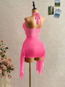 SHEIN PETITE Đầm cổ yếm gợi cảm mới dành cho nữ, phong cách Y2K tái hiện, kiểu dáng ngọt ngào quyến rũ, chất liệu vải xuyên thấu, đầm trễ vai, đầm cổ yếm, thiết kế cắt xẻ gợi cảm, vải chiffon trong suốt, phong cách nghỉ dưỡng, thời trang 2026, | Thiết kế tua rua bất đối xứng, phù hợp cho kỳ nghỉ biển. - Màu Hồng Tươi - Xem 2