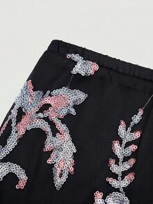 Sweetra Váy ngắn nữ cỡ lớn màu xanh lá cây phong cách retro gợi cảm lãng mạn thanh lịch dành cho mùa xuân hè, chất liệu công nghiệp nặng, thêu họa tiết đính sequin đa năng, bóng bẩy, thoải mái, thường ngày, thích hợp cho kỳ nghỉ, lễ hội hóa trang, ngày lễ, mùa tựu trường, tiệc tựu trường, trang phục biểu diễn, mùa xuân hè + lễ hội âm nhạc Coachella/phối đồ. - màu đen - Xem 3