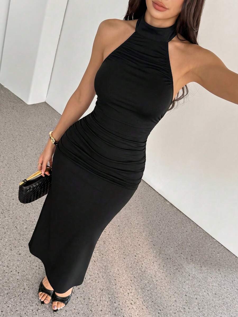 Vestido de cuello halter con pliegues de moda para adolescentes, adecuado para viajes y vacaciones - Negro - Ver 1