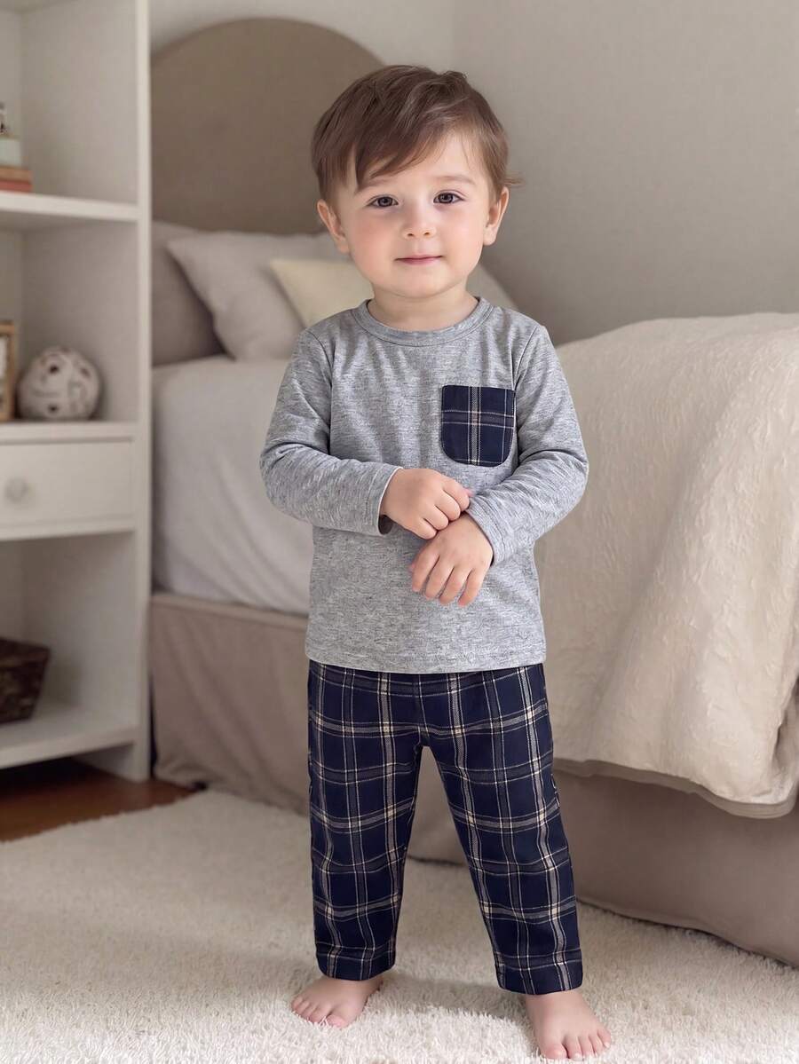 SHEIN Playful Pals Bộ quần áo sơ mi dài tay cổ tròn màu xám cho bé trai và quần kẻ caro tối màu, phong cách tối giản và gọn gàng, phù hợp cho các hoạt động ngoài trời, mua sắm và thường ngày, mùa xuân/thu - Màu xanh lam - Xem 1