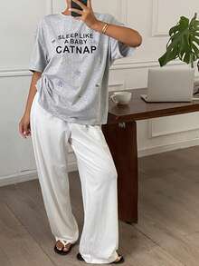 Livesso Set de 2 piezas de pijama de verano con camiseta de manga corta holgada con estampado gráfico y pantalón recto largo para mujer - Gris - Ver 4