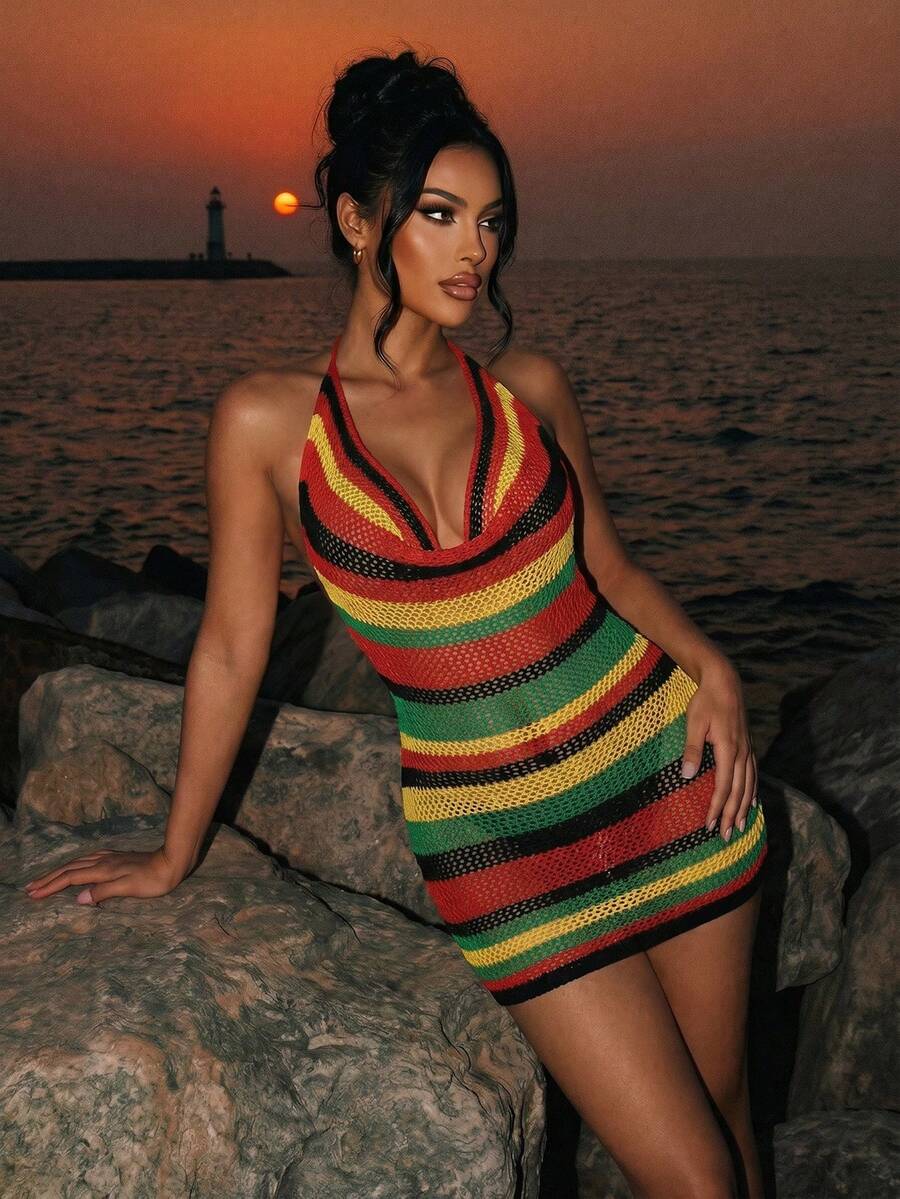 Swim SXY Vestido curto feminino elegante estilo resort brasileiro, com listras coloridas, decote nas costas e amarração frontal em tricô. - Multicolorido - Ver 1