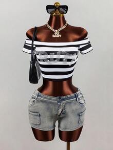 Mistrie Áo thun crop top trễ vai đen trắng kẻ sọc đính đá chữ kiểu Mỹ, ôm sát, hở eo, đa năng. - Đen và trắng - Xem 5