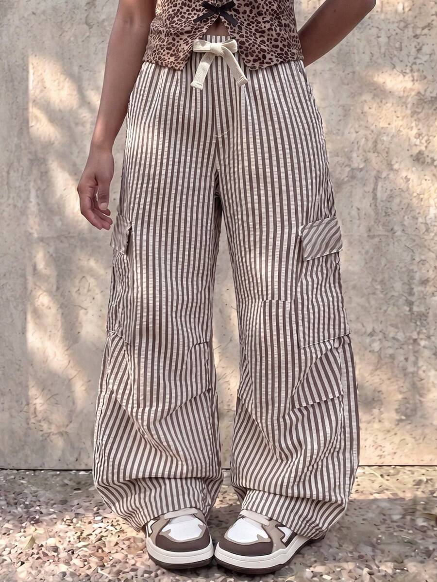 SHEIN 少女夏季条纹翻盖侧袋带缎带抽绳腰阔腿降落伞工装裤日常休闲舒适长裤