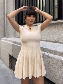 Marta Soriano 女士优雅通勤简约米色针织A字连衣裙 - 米色 - 查看 3