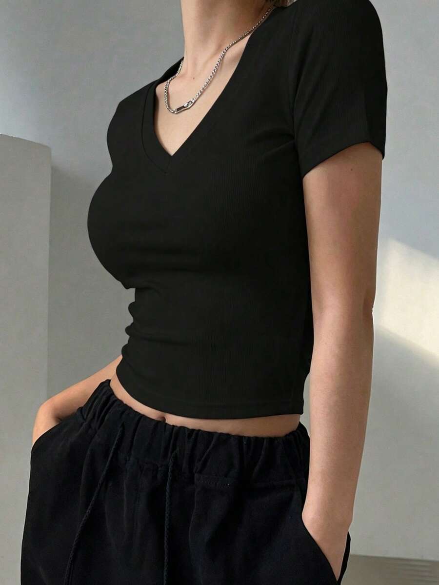 DAZY Women's Casual Solid Color Short Sleeve T-Shirt, Versatile For Summer - Black - View 1