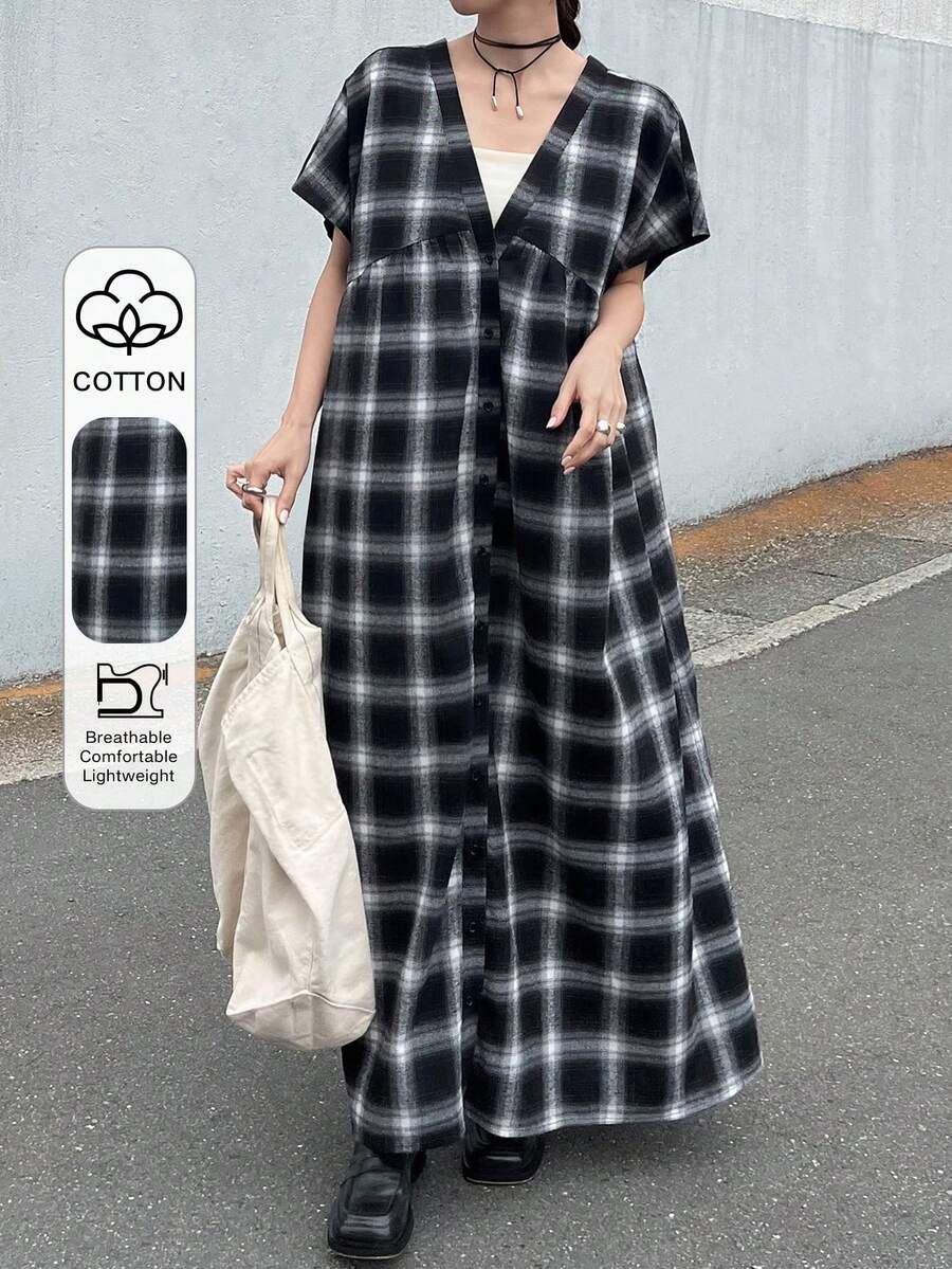 FRIFUL 女士格子V领短袖单排扣宽松休闲长连衣裙,适合夏季度假穿着。 - 黑與白 - 查看 1