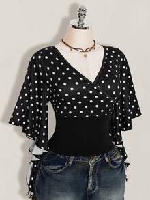 SHEIN ICON 大码女式V领黑白波点荷叶边袖T恤 - 黑與白 - 查看 4