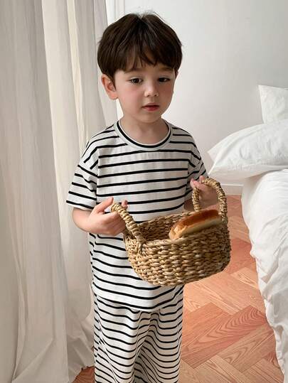DAZY Toddler Boys' Casual Crew Neck T-Shirt + Straight Striped Pants Pajama Set