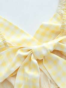 SHEIN Franclia Đầm nghỉ mát lãng mạn kiểu Pháp dành cho nữ, Đầm maxi tay bèo nhún, Đầm maxi không tay, Đầm tay ngắn, Đầm hè, Đầm maxi dáng chữ A cổ chữ V bèo nhún kẻ caro vàng trắng, Đầm maxi xòe kẻ caro vàng nhạt, Đầm maxi dài thướt tha dây bèo nhún, Đầm kẻ caro mùa hè, Đầm kẻ caro vàng trắng cho kỳ nghỉ biển, Đầm viền bèo nhún kiểu dã ngoại, Đầm cô gái thôn quê, Đầm cổ chữ V màu vàng nhạt mùa hè thường ngày, Trang phục mùa hè dành cho nữ. - Vàng nhạt - Xem 4
